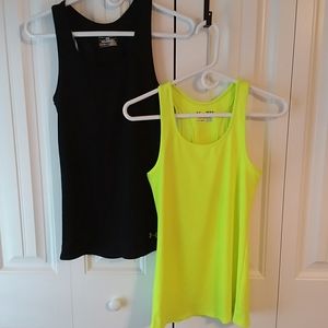 Set of Under Armour ribbed fitted tank tops